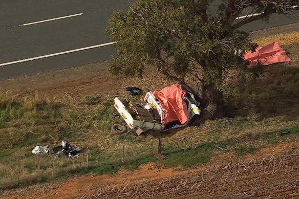 Fatal crash in Woosang: One teen killed, two fighting for life after  crashing stolen car