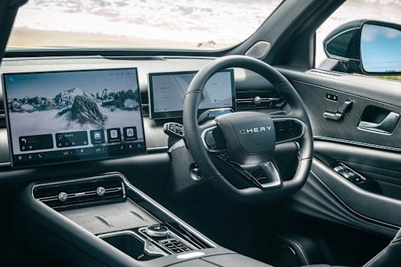 Equipped with features ranging from advanced safety systems to premium comfort and cutting-edge technology, the Tiggo 9 Super Hybrid is thoughtfully designed to help you create lasting memories with those who matter most.