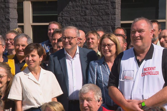 Albanese, McAllister and Premier Jacinta Allan thanked emergency services.