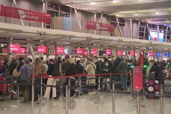 Long queues at Sydney Airport on Friday morning.