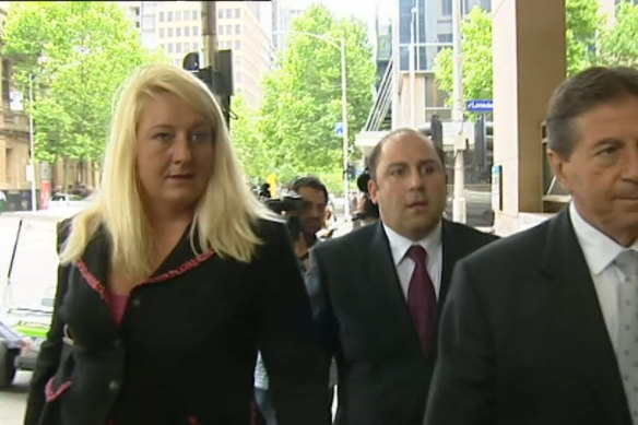 Nicola Gobbo (left) with her client Tony Mokbel (centre) outside court in 2004. 
