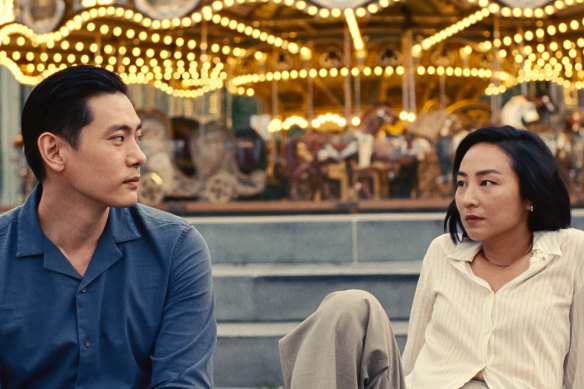 Hae Sung (Seung Min Yim) and Na-young (Seung Ah Moon) were childhood sweethearts in Past Lives.