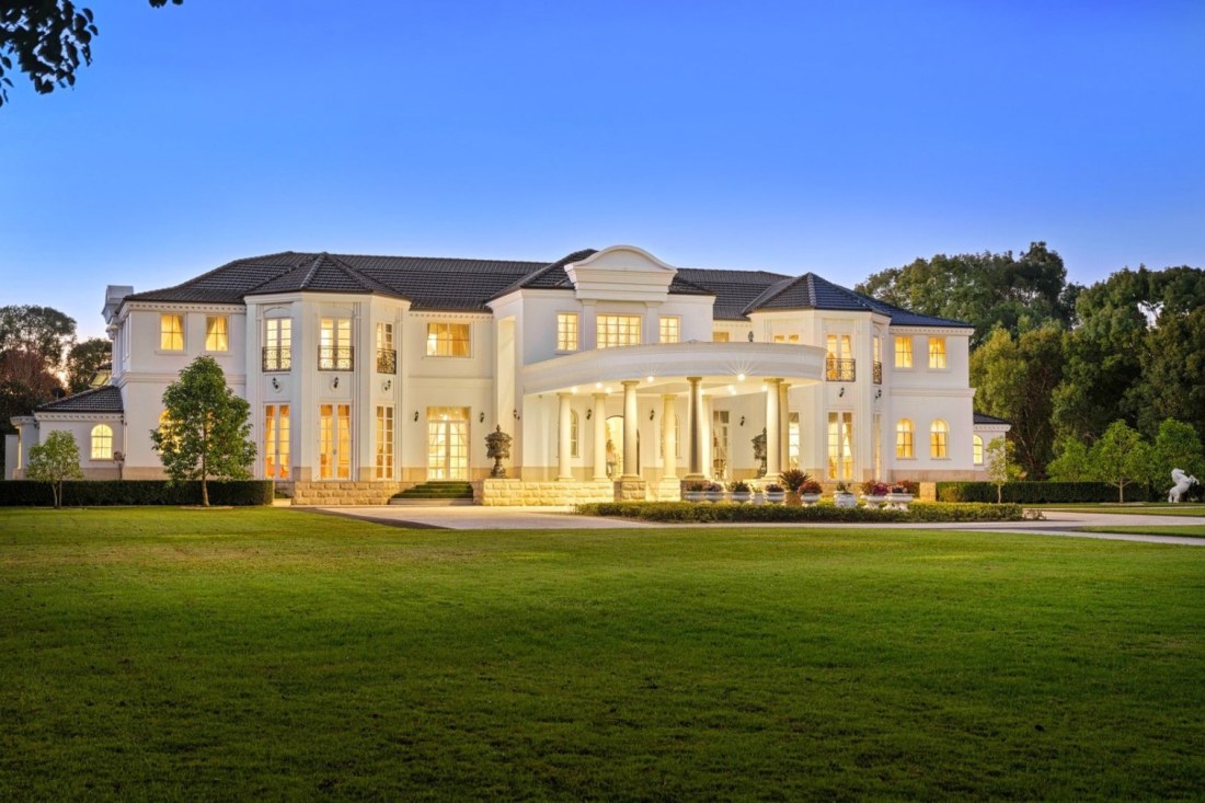 Gold Coast luxury property 42m Tallebudgera mansion Bellagio la Villa the most