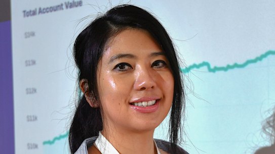 Women shun financial advisers in favour of money advice from robots