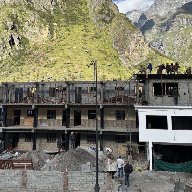 Workers build infrastructure in Badrinath.