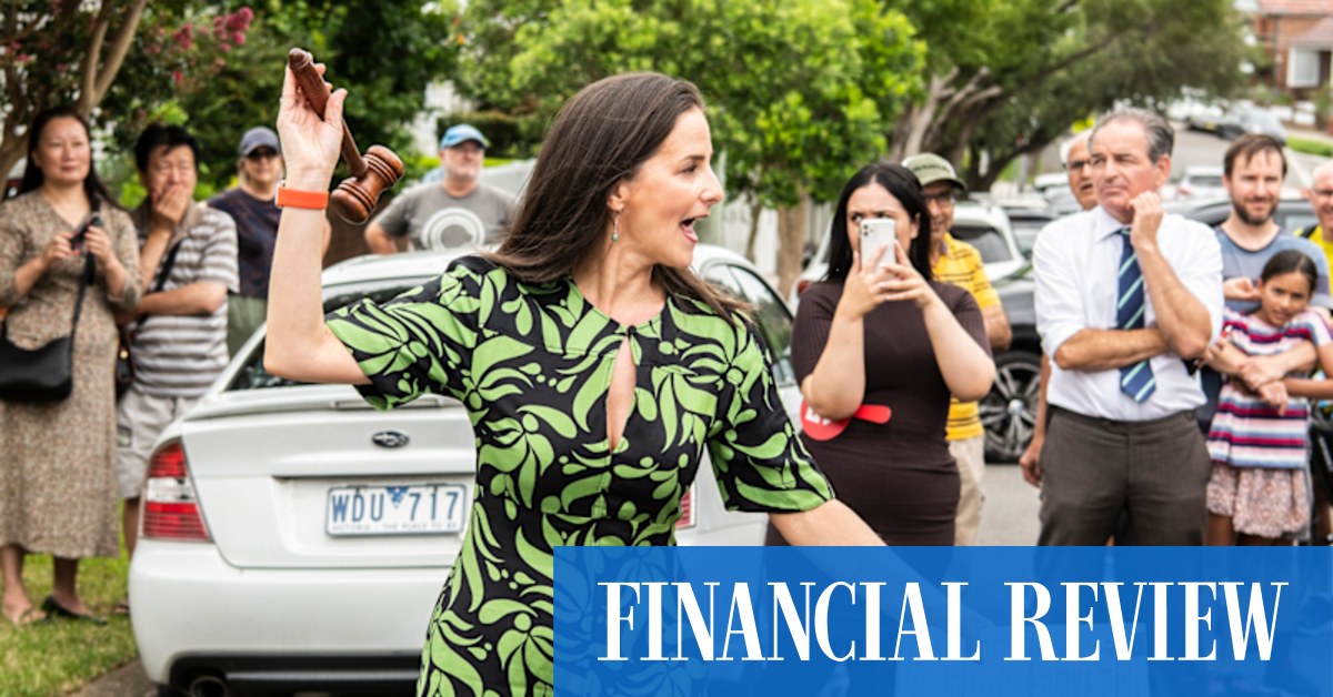 afr.com - Lucy Slade - Sellers ditch auctions as housing market weakens