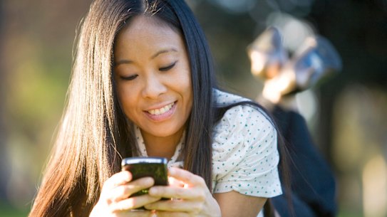 'Massively overdue' smartphone review to tackle predators, cyberbullies