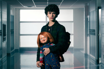 Jake (Zachary Arthur) purchases Chucky and soon discovers that the killer doll has read his diary in which he confesses a crush on a male classmate.