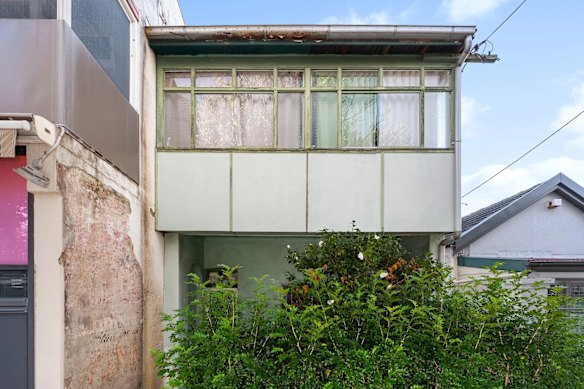 The successful bidders for this terrace in Marrickville have experience renovating an apartment. It may be time to get back on the tools.