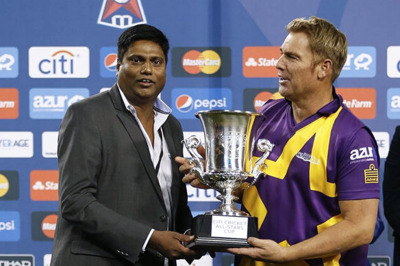 Rajkumar “Raj” Ramakrishnan and Warne at a Cricket All-Stars game at Dodger Stadium, Los Angeles, in 2015.