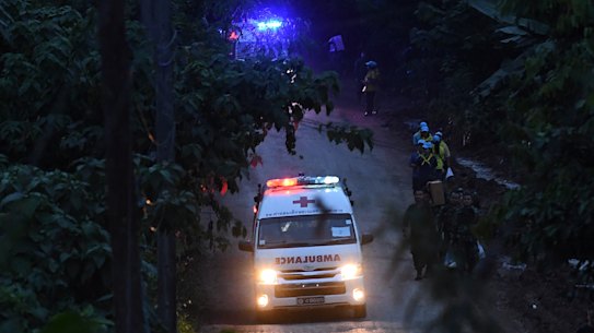 Four more Thai soccer team members freed in second cave rescue operation