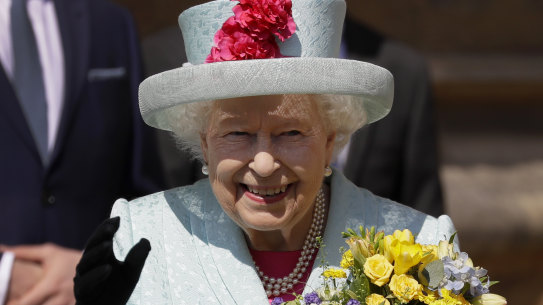 Britain's Queen Elizabeth is to suspend parliament on Boris Johnson's advice.