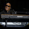 Singer Stevie Wonder has announced he will undergo a kidney transplant.