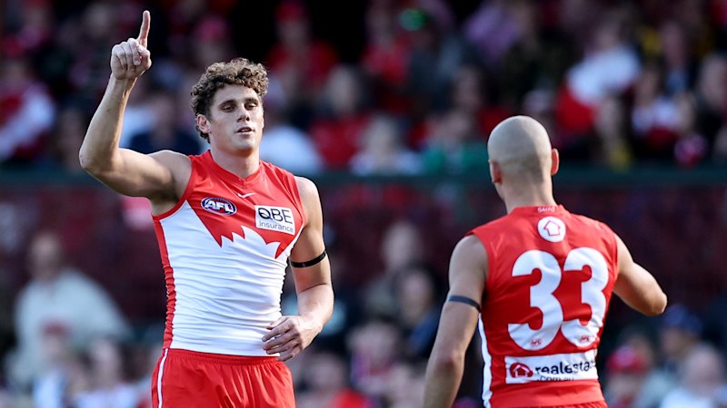 Curnow’s eight-goal haul leads way as Swans run riot against Tigers