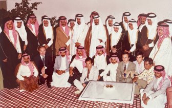 Ross Williamson (second from left front row) and with HRH King Abdullah bin Abdulaziz Al Saud (middle, with hand raised) and various members of the Al Saud family and entourage.