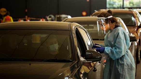 Victoria recorded 2297 new cases of COVID-19 on Thursday. 