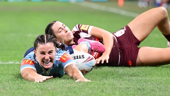 Jayme Fressard scores in game one of the 2025 women’s State of Origin series.