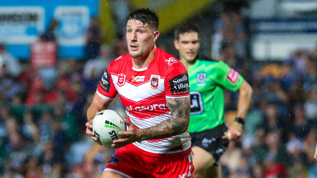At sixes and sevens: Gareth Widdop is playing at fullback, but needs to move back to the halves.