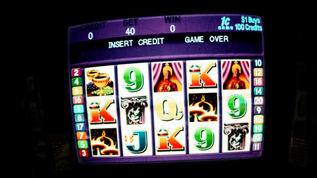 Crown pokies crackdown expected to push problem gamblers to clubs, pubs