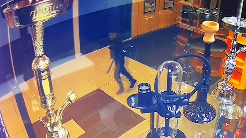 Teens armed with machetes trigger shopping centre lockdown