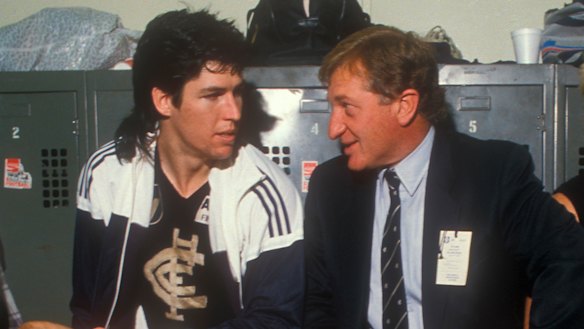 Carlton captain Stephen Kernahan with John Elliott in 1988. 