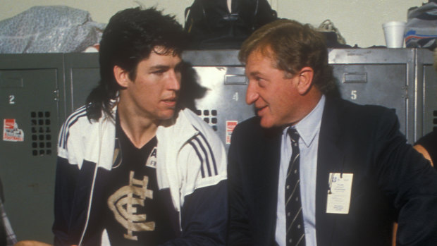 Carlton captain Stephen Kernahan with John Elliott in 1988. 