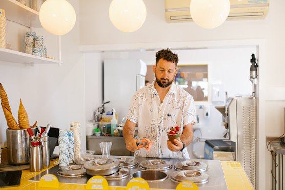 Classic flavours include butter caramel, fior di latte, double chocolate, almond praline and peaches and cream. 