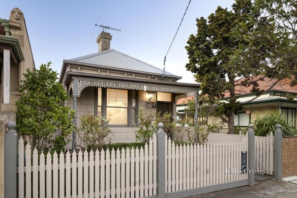 A single-fronted Northcote home was bought for $1,457,000 at auction on Saturday.