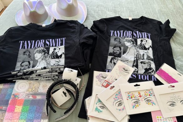 Generous Swifties across Australia have donated boxes of merch and Taylor-themed gifts for disadvantaged kids in state care.
