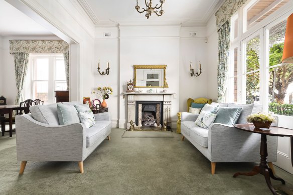 The tightly held Double Bay home has hit the market for the first time in six decades. 
