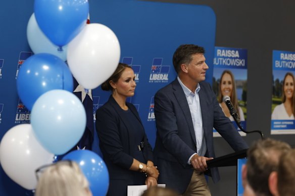 Angus Taylor addresses the party faithful after Liberal candidate Raissa Butkowski conceded. 