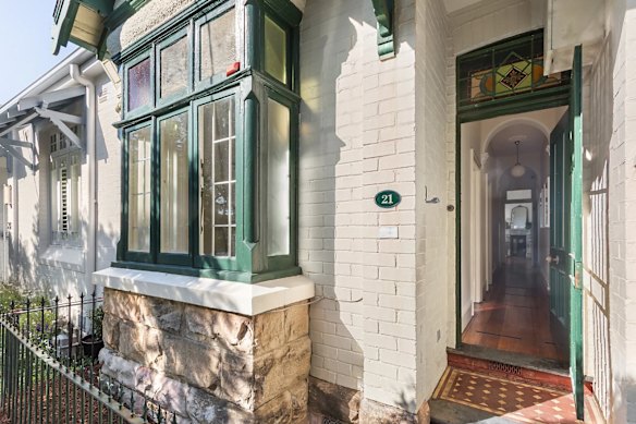 This semi at 21 Stafford Street is close to Paddington’s popular Five Ways precinct. 