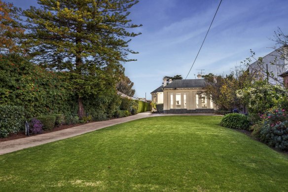 76 Wattle Road, Hawthorn.