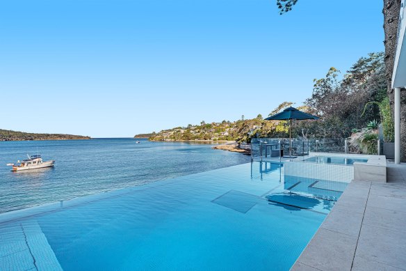 Claire and Rob Peters quietly sold their Mosman waterfront in an off-market deal after leaving for America.