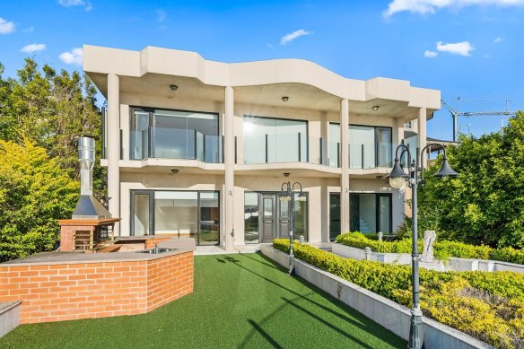 The Vaucluse home purchased by Christian Wang's corporate interests in 2020 sold for $17.5 million.