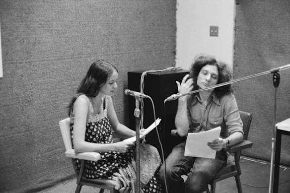 Trish NiIvor and Jim Beatson reading for the 4ZZ-FM (4ZZZ) test broadcast at the 1975 University of Queensland Orientation Week.