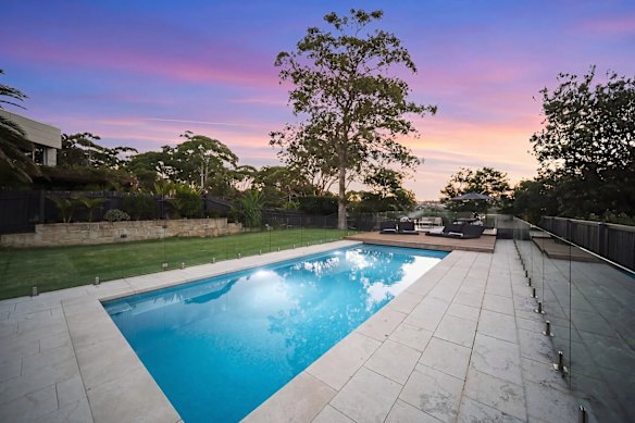 Leisure options include multiple al fresco entertainment spaces, a pool, patio and barbecue area. 