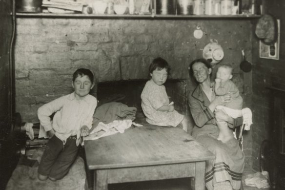 Frederick Oswald Barnett argued that those living in slums were trapped in a cycle of poverty they were unable to escape without assistance.