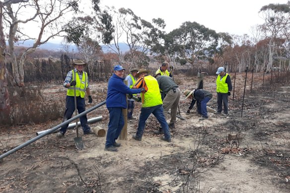 BlazeAid volunteers have also helped fix fences.
