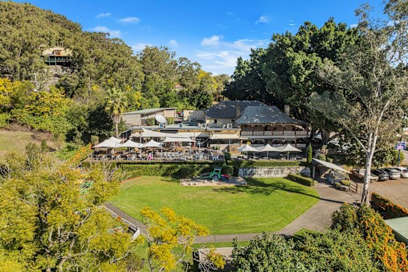 The Wisemans Inn Hotel.