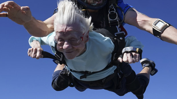 Days after record-breaking skydive, 104-year-old woman dies