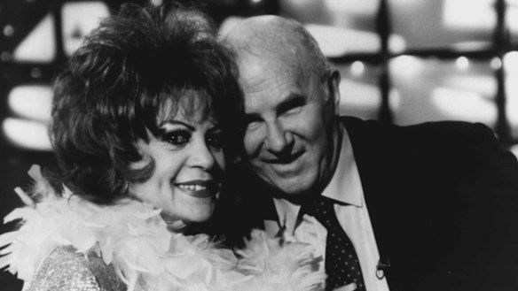 The Clive James Show 1996. Margarita Pracatan the 'strangler of popular tunes' joins Clive James.