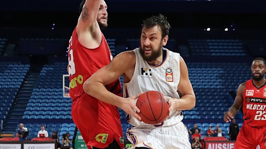 Andrew Bogut starred for the Sydney Kings in their victory over Perth.