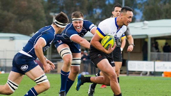 Lausii Taliauli of the Vikings.