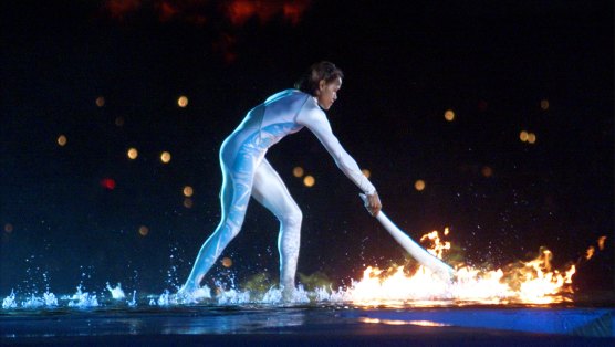 Ahem, we have a technical problem ... never fear. Cathy Freeman ignites the Olympic flame on September 15, 2000.
