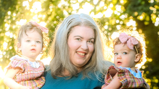 Aimee Welton believed at age 35 that she had eggs enough to spare to give some to a friend struggling with fertility, only to discover she would need donor eggs herself,