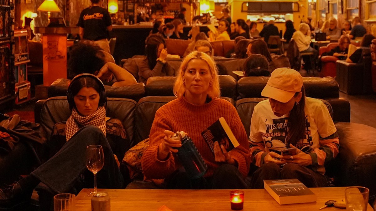 Why Aussies are travelling across cities to sit together in silence