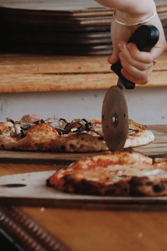 Made with 72-hour fermented sourdough.