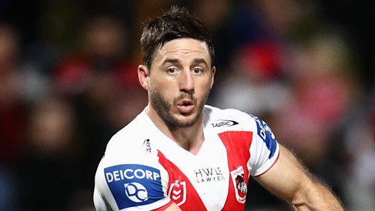 The Bulldogs have joined the chase for Ben Hunt.