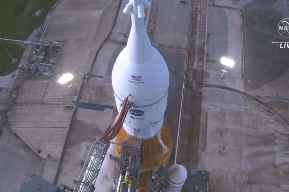 Florida'daki fırlatma rampasında NASA Artemis.